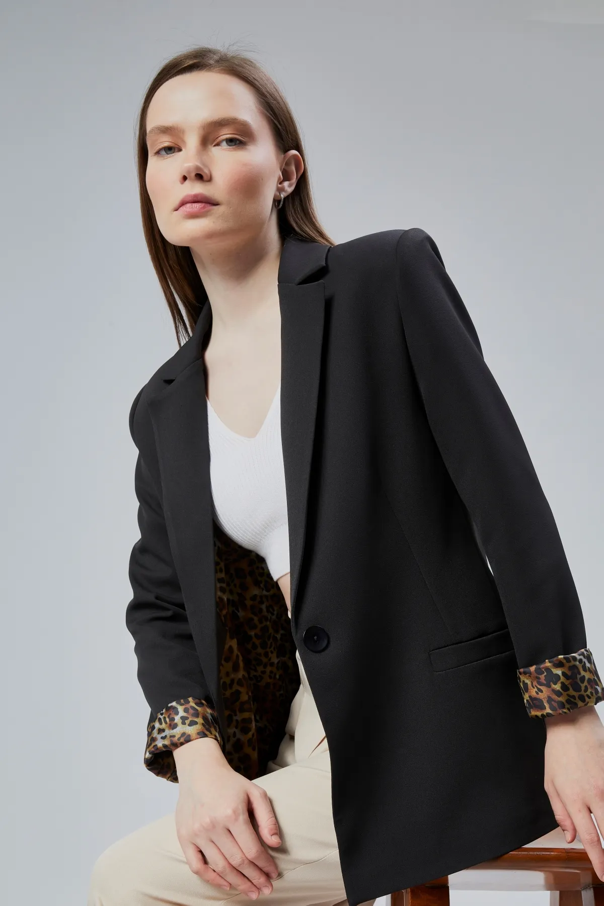 Siyah Kadın Kruvaze Yaka Kolu Katlama Detaylı Regular Vatkalı Blazer Ceket XS-S-M-L-XL-XXL 